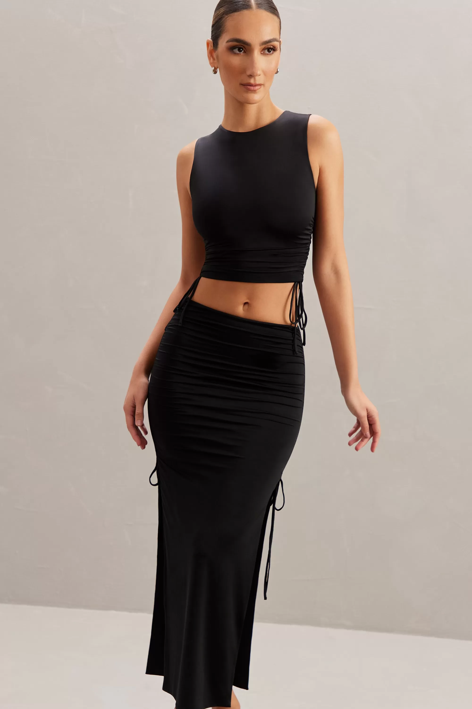 Oh Polly Mid Rise Midi Skirt In Black Online