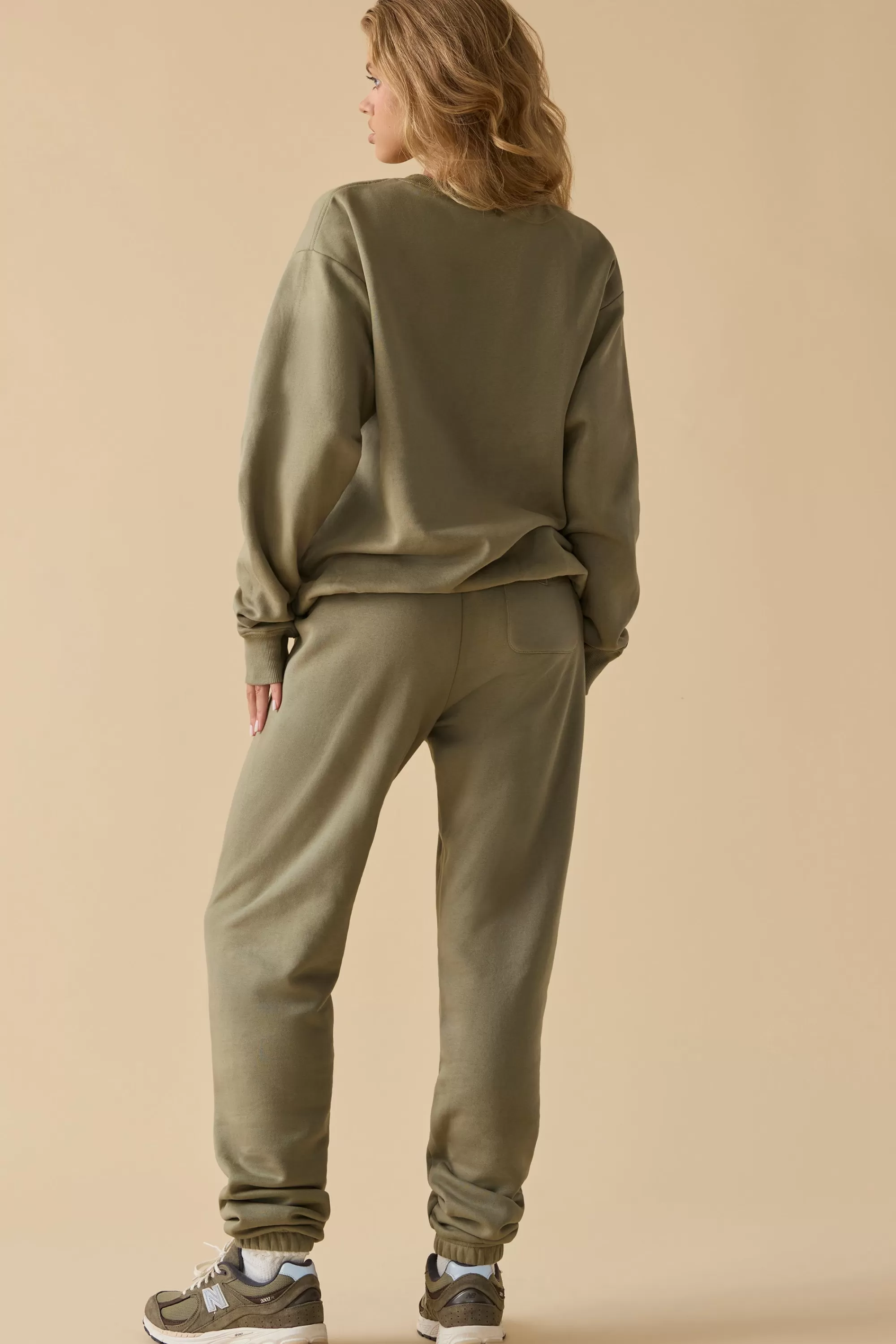 Oh Polly Mid-Rise Joggers In Soft Olive Best