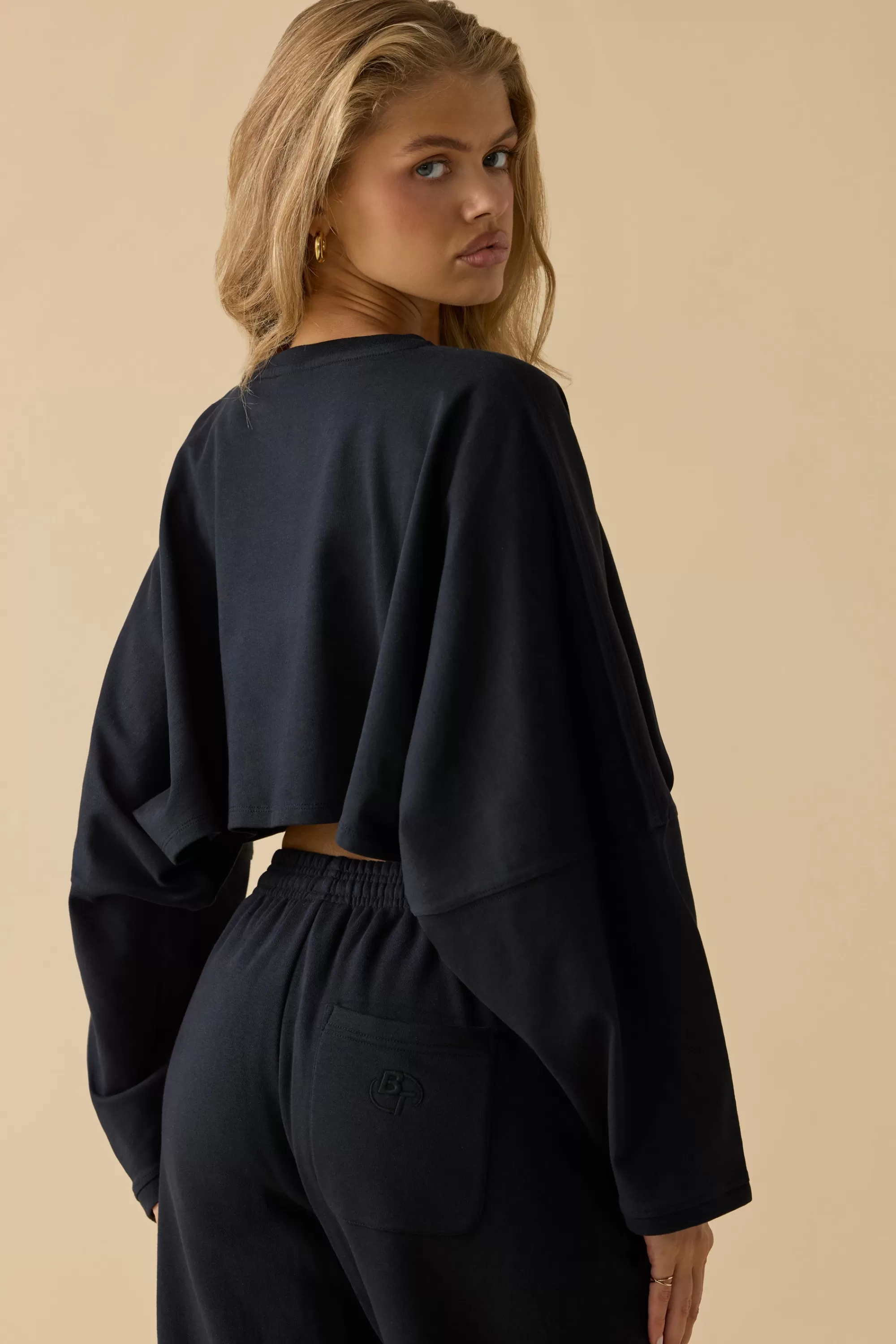 Oh Polly Oversized Long Sleeve Crop Top In Black Hot