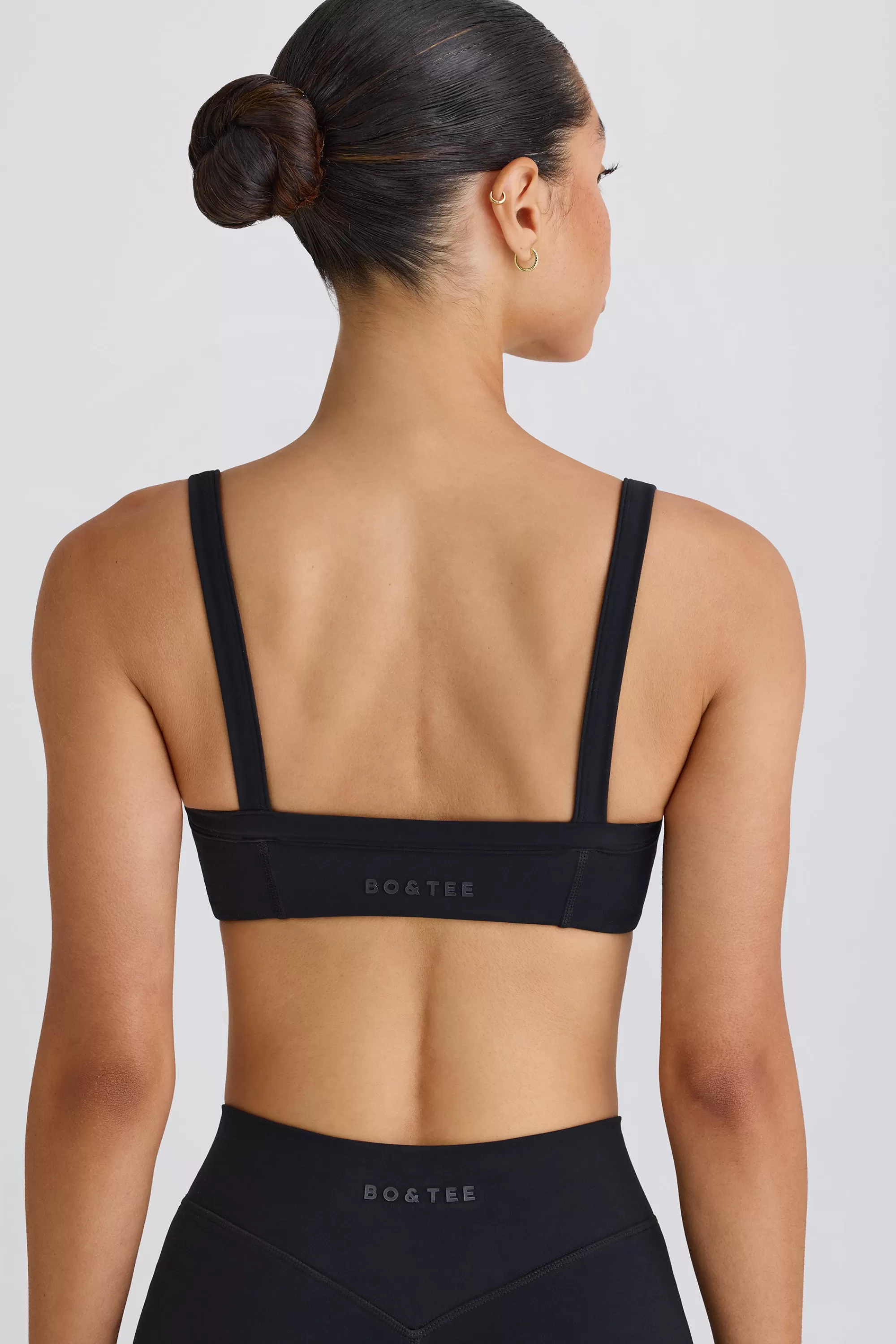 Oh Polly Soft Active Contrast-Trim Sports Bra In Black Cheap