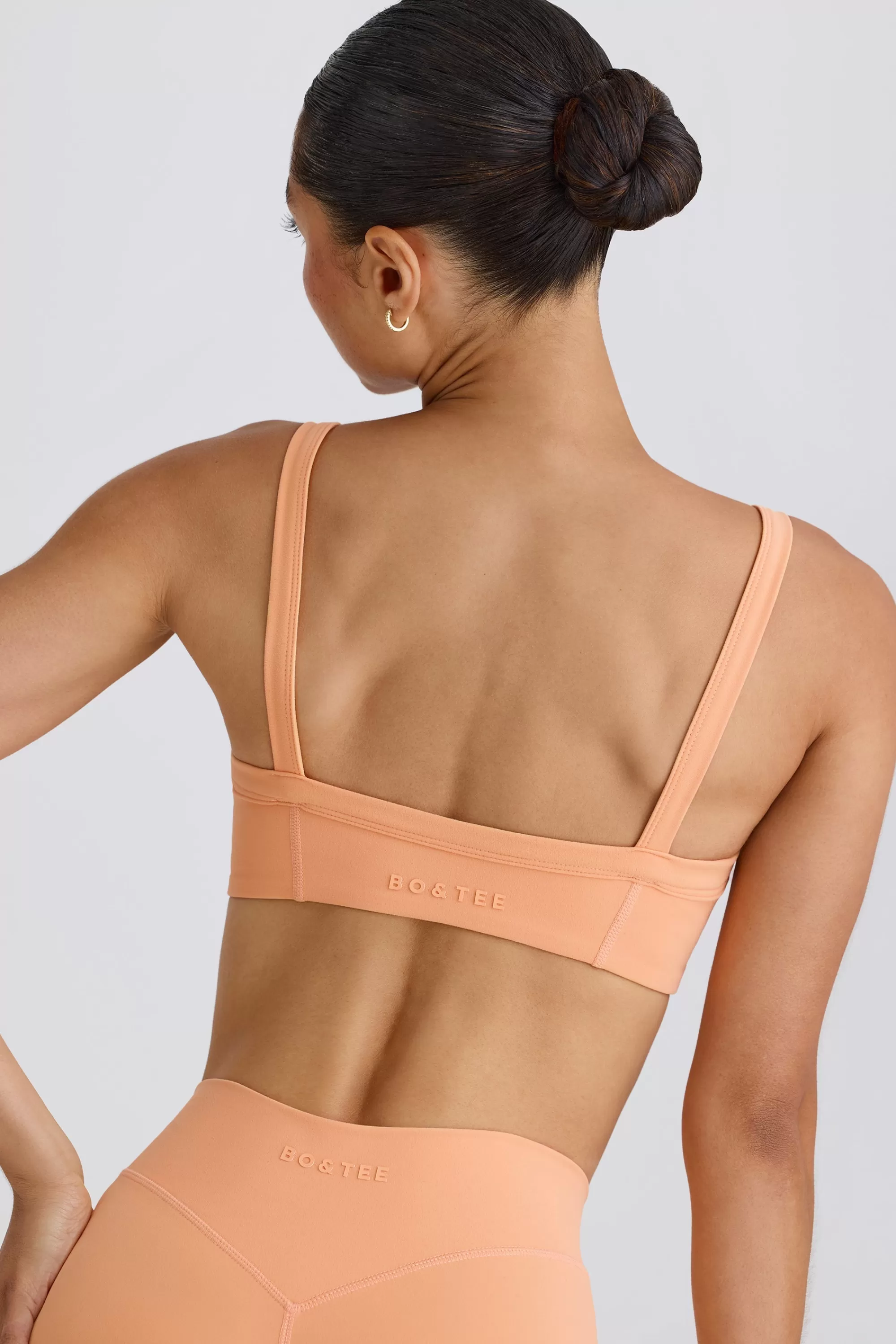 Oh Polly Soft Active Contrast-Trim Sports Bra In Peach Peach Cheap