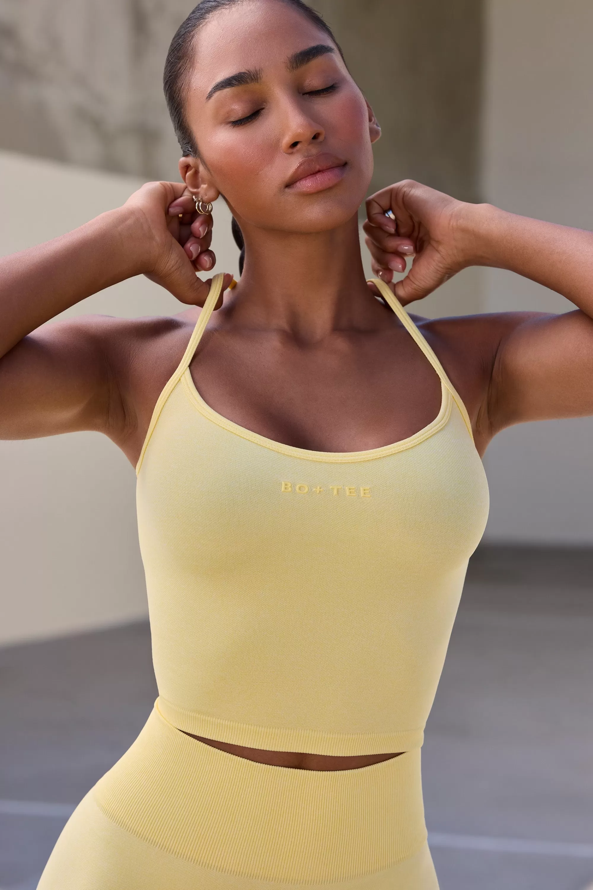 Oh Polly Super Sculpt Seamless Scoop Neck Top In Soft Yellow Best