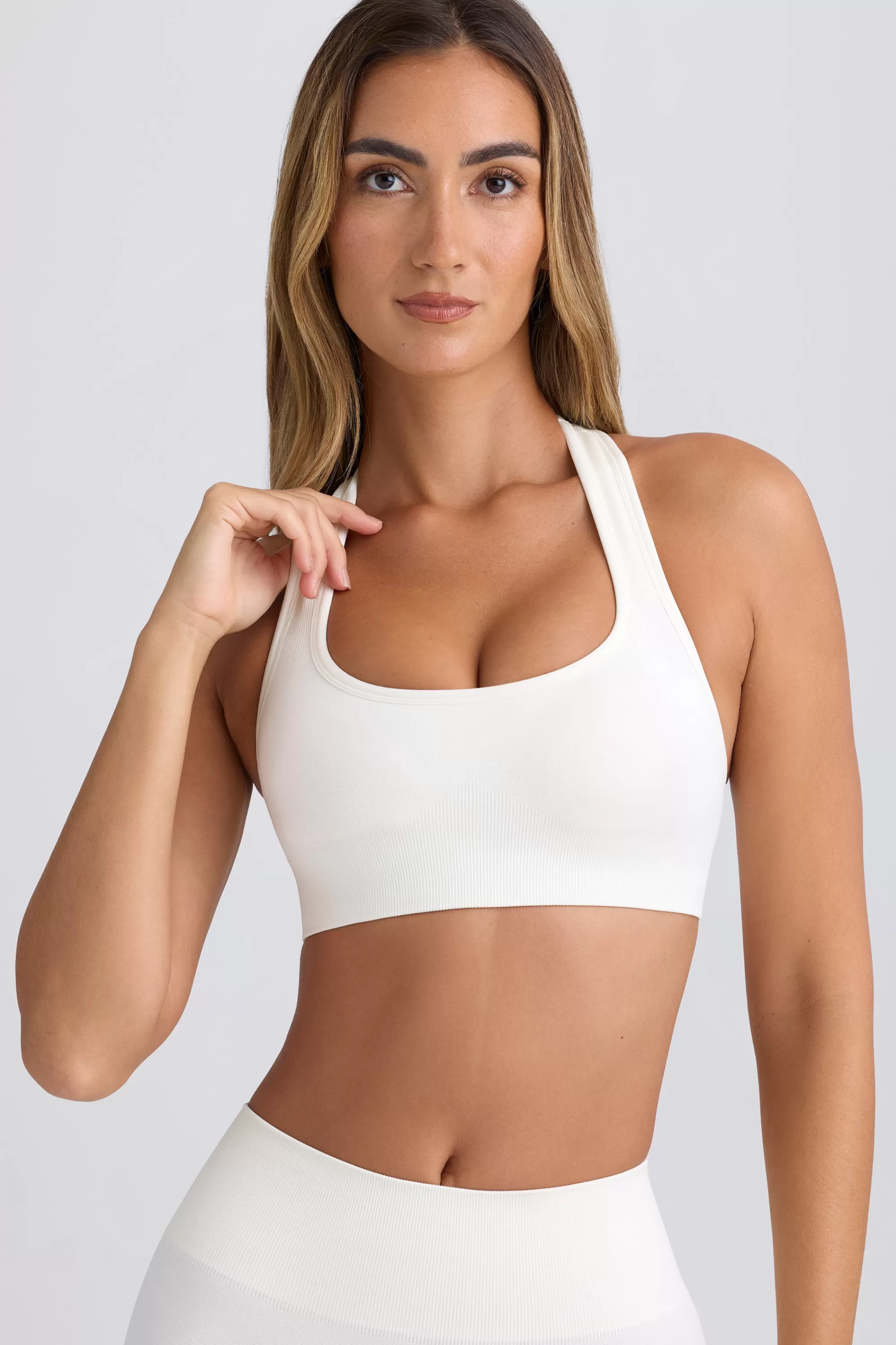 Oh Polly Super Sculpt Seamless T-Back Sports Bra In Eggshell Sale