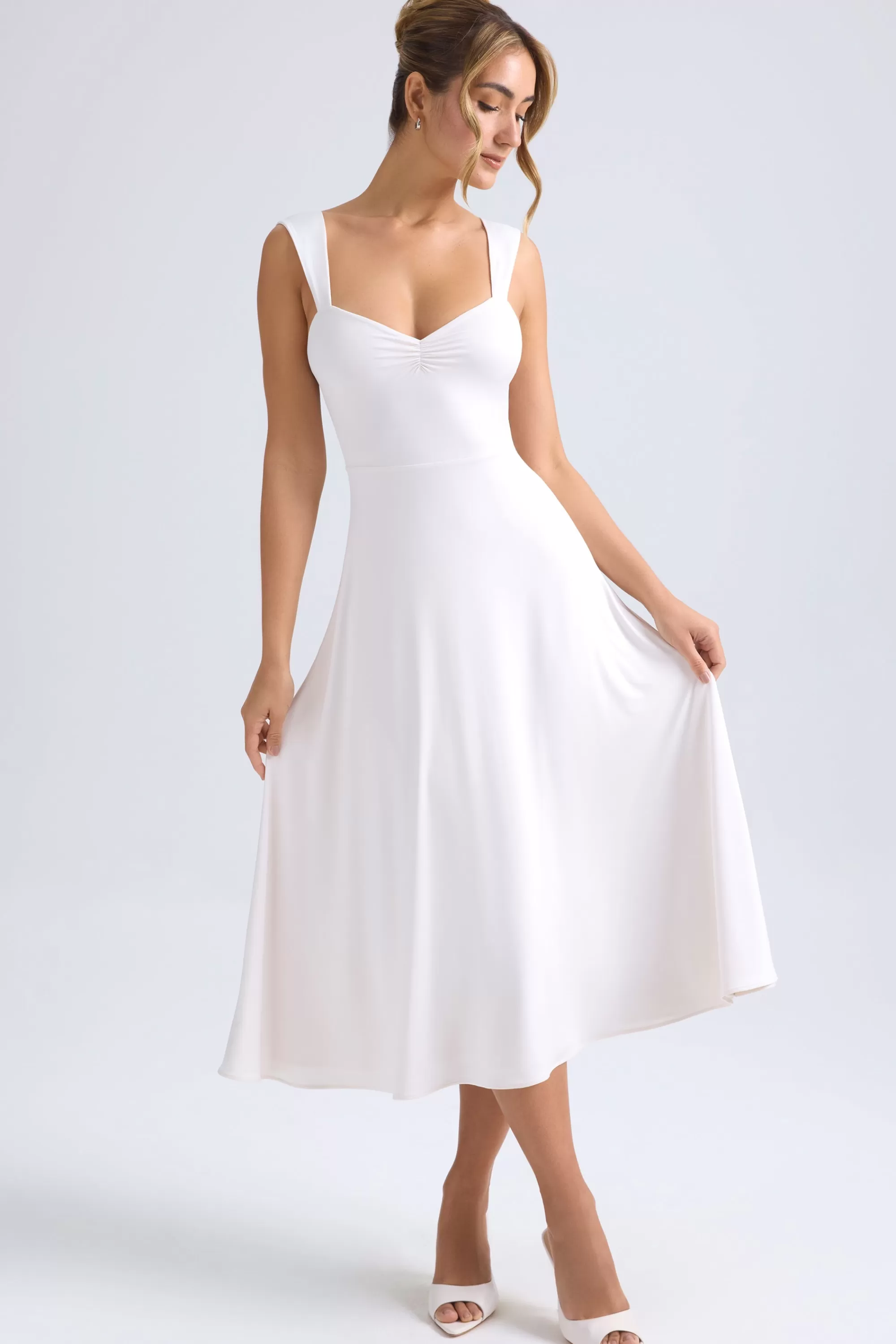 Oh Polly Sweetheart-Neck Ruched Midaxi Dress In Ivory Best Sale