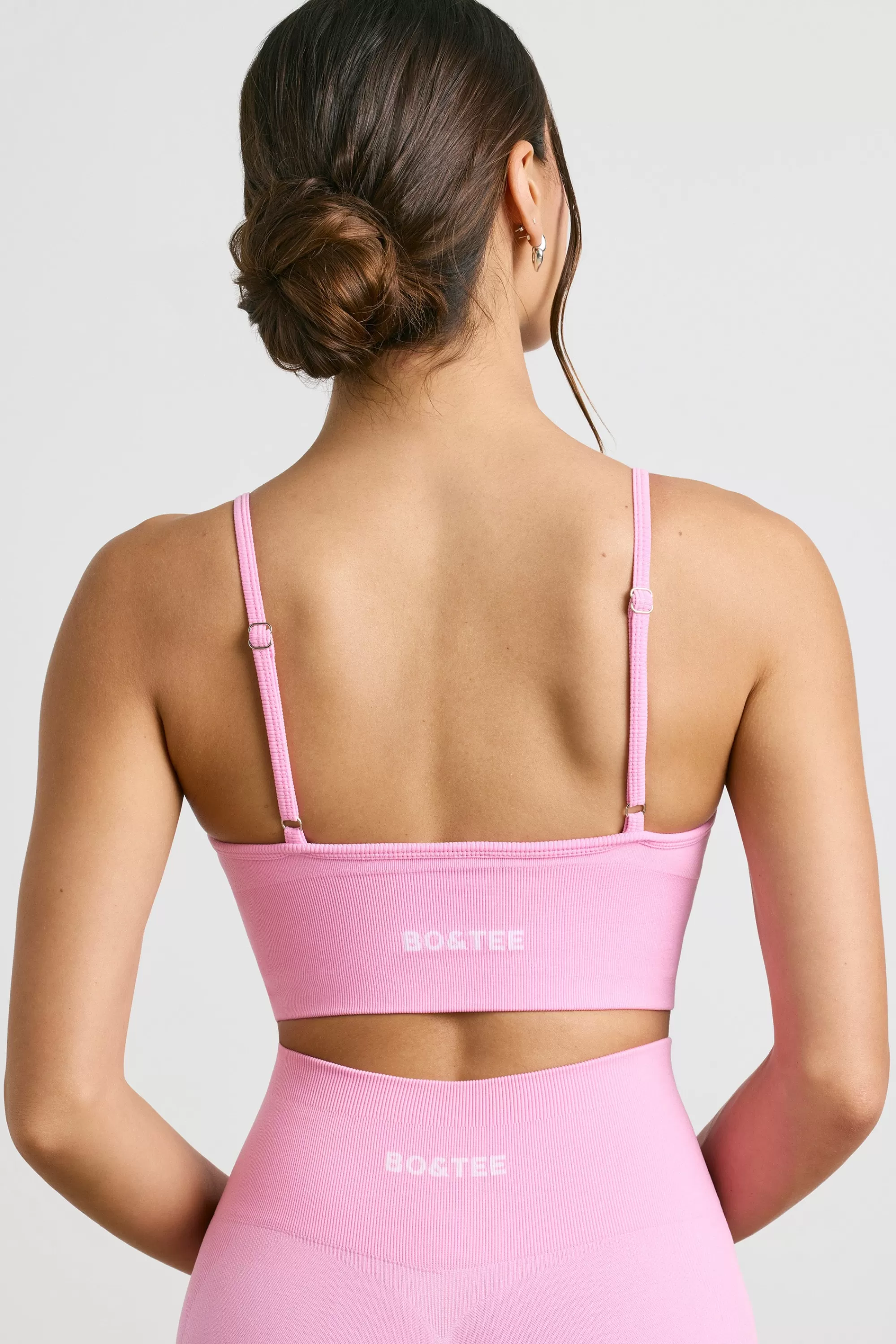 Oh Polly V-Neck Define Luxe Sports Bra In Bubblegum Pink Outlet